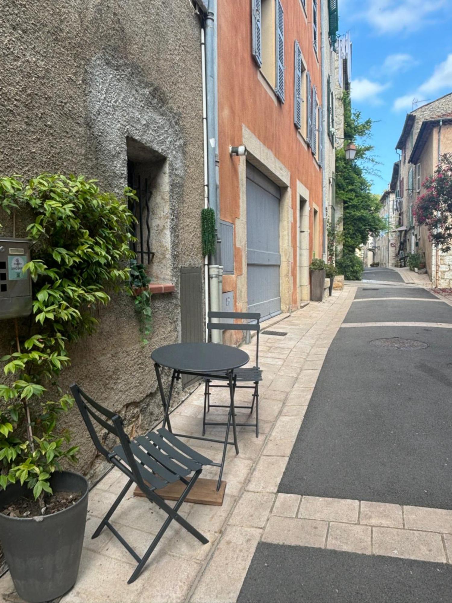 Cosy Flat In The Heart Of Valbonne Village Bagian luar foto